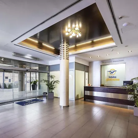 Hotell Globales Castillo De Ayud