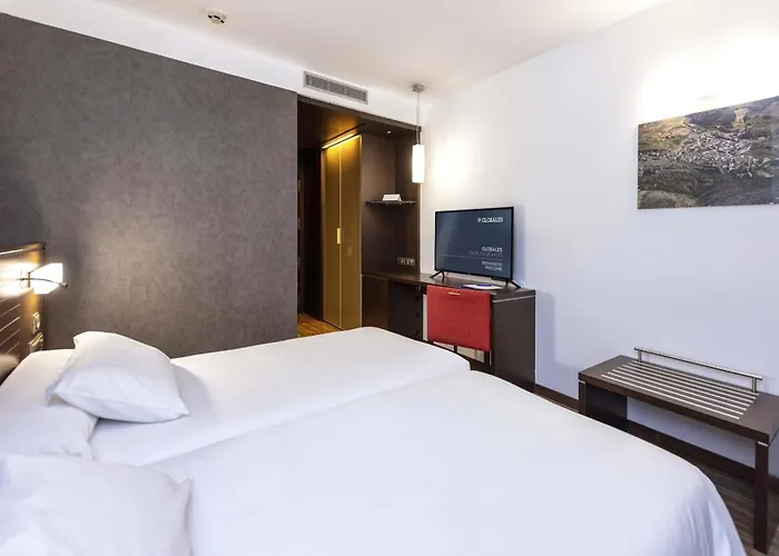 Globales Castillo De Ayud