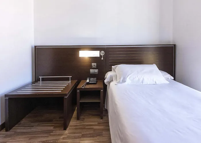 Hotel Globales Castillo De Ayud