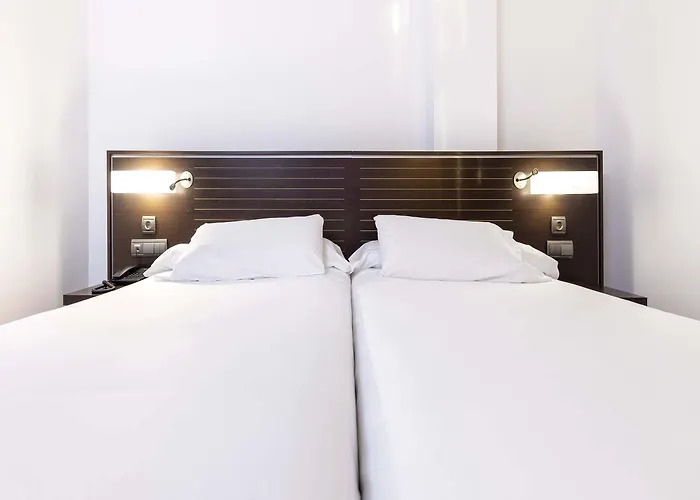 Globales Castillo De Ayud 3*