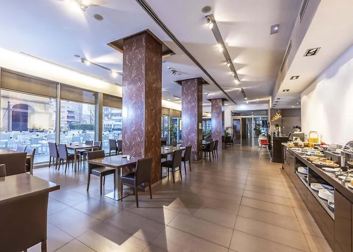 Hotell Globales Castillo De Ayud