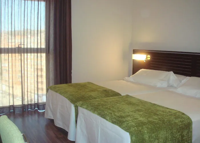 Globales Castillo De Ayud